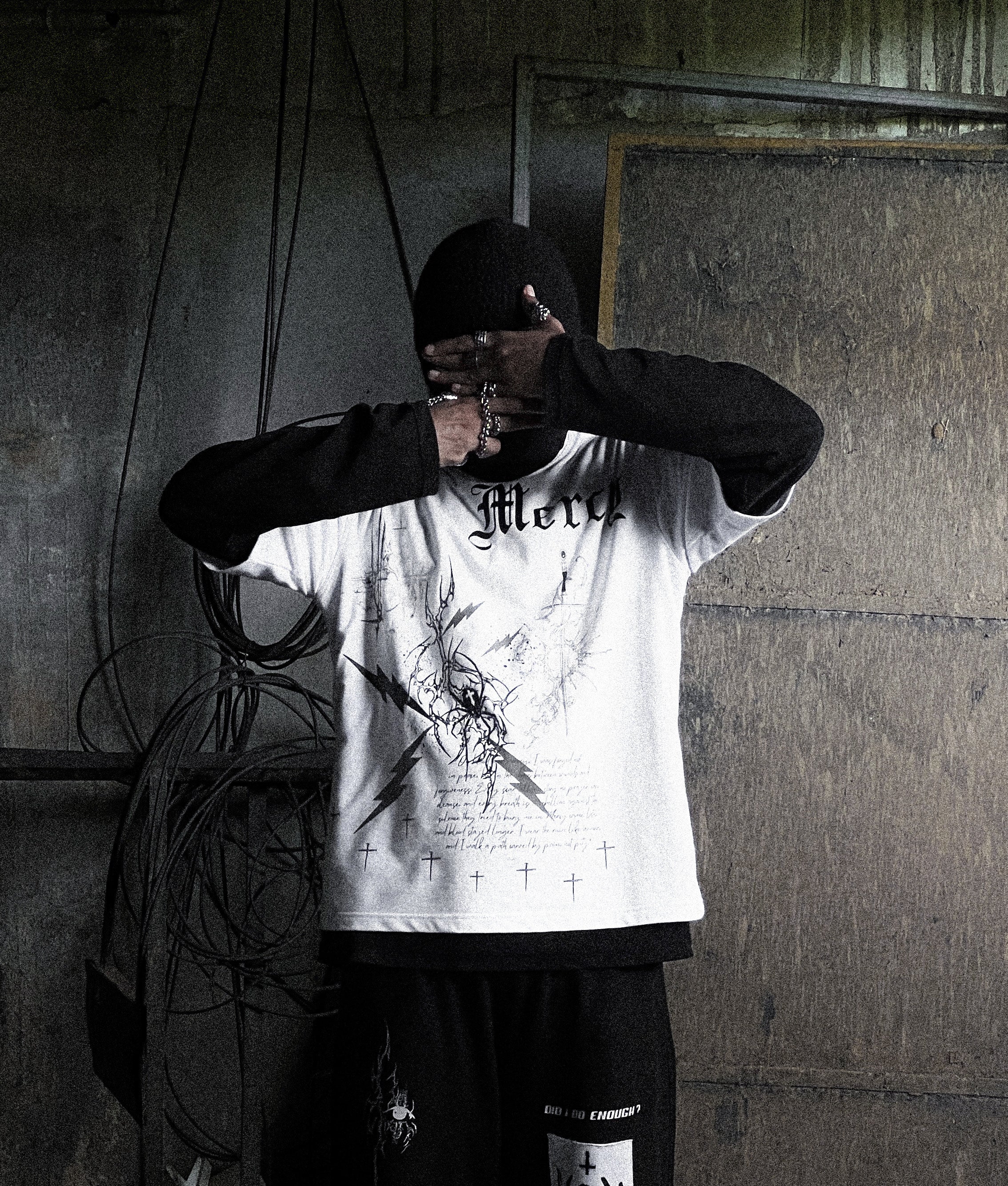 MERCY IN RUIN - OVERSIZE TEE