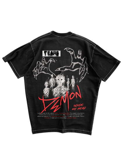 Trendy oversized black tee with bold graphic print – perfect streetwear for Gen Z in India, ideal for casual college and urban fashion looks