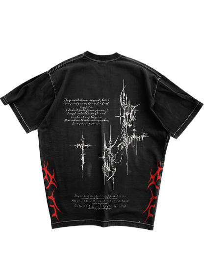 Trendy oversized black T-shirt with bold graphic print – perfect streetwear for Gen Z in India, ideal for casual college and urban fashion looks